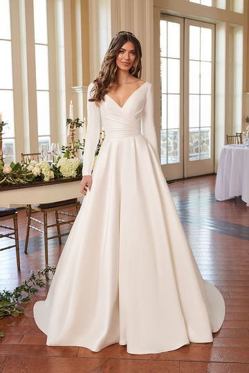 30 bridal dresses. Choose the right dress, we are confident that it will be beautiful for the wedding.