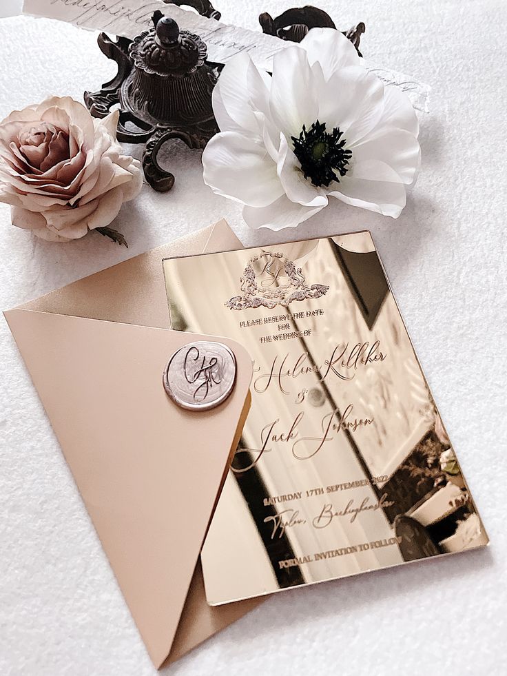 30 Wedding card ideas on the important wedding day of the girls, you need to choose the most beautiful and attractive card.