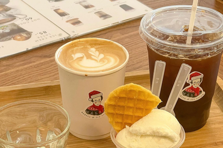 ร้านกาแฟ เชียงใหม่ - Malee bakery & ice cream