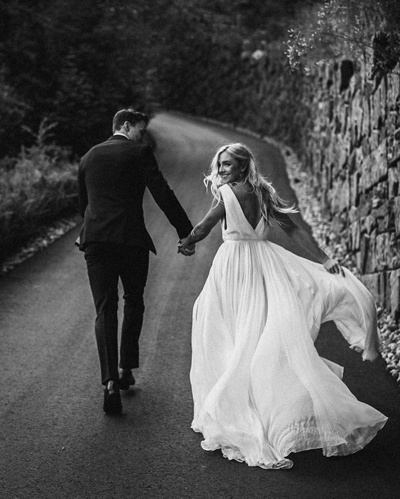 20 Black and White Wedding Photos That Will Stand the Test of Time